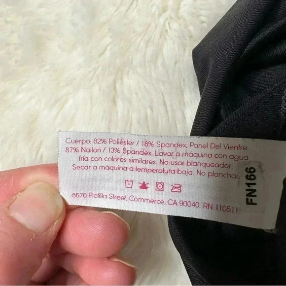 Isabel Maternity by Ingrid & Isabel Leggings Crossover Panel Black/Grey  Sz Med - Picture 8 of 16